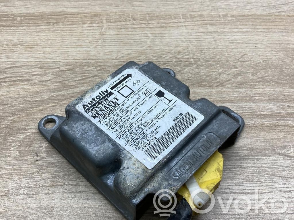 Renault Megane I Airbag control unit/module 