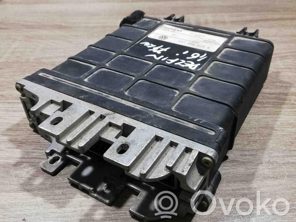 Volkswagen PASSAT B5 Engine control unit/module ECU 