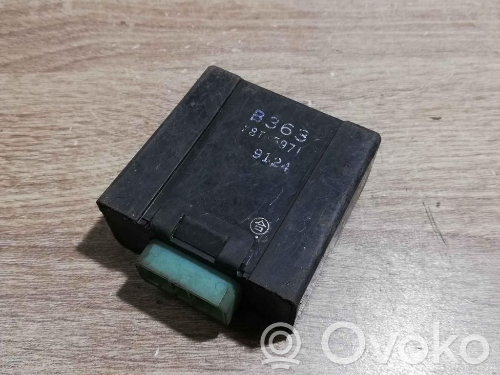 Volkswagen Vento Kita rėlė 