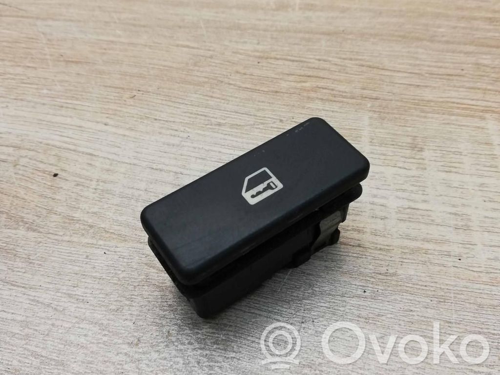 BMW 7 E38 Central locking switch button 