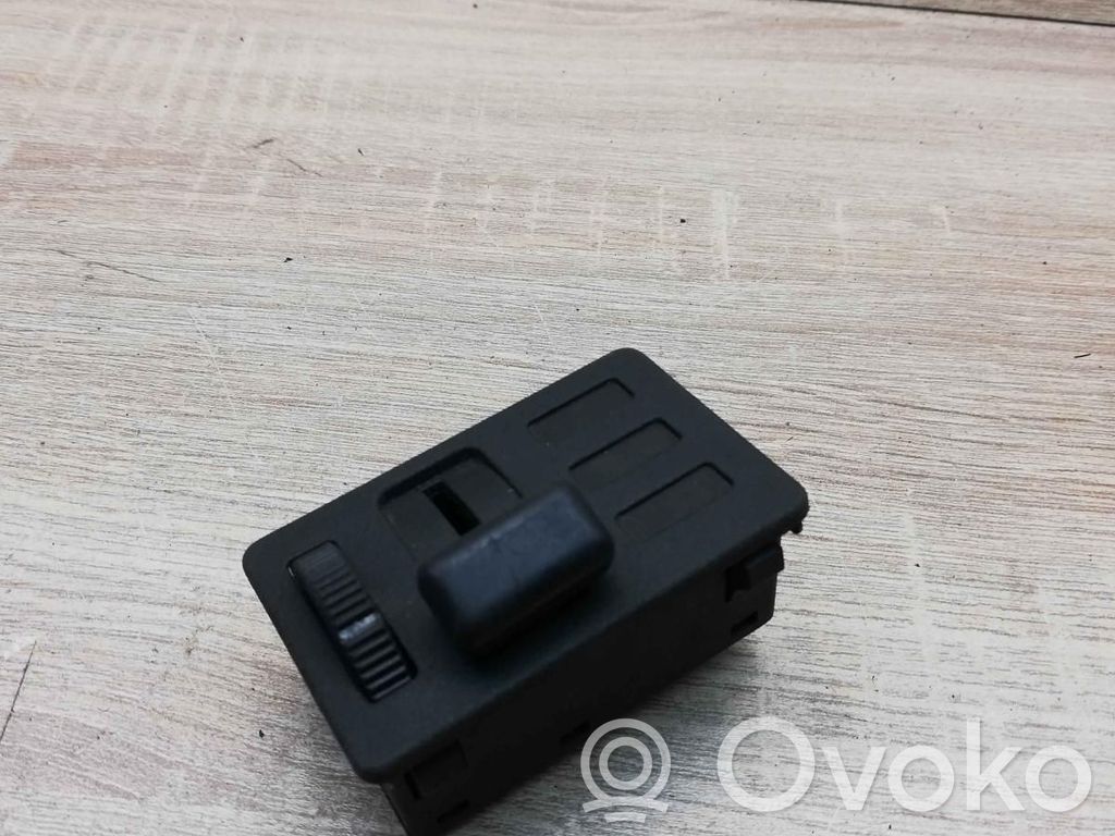 Light switch   1375515