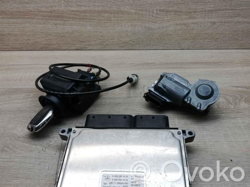 Mercedes-Benz E W211 Engine ECU kit and lock set 