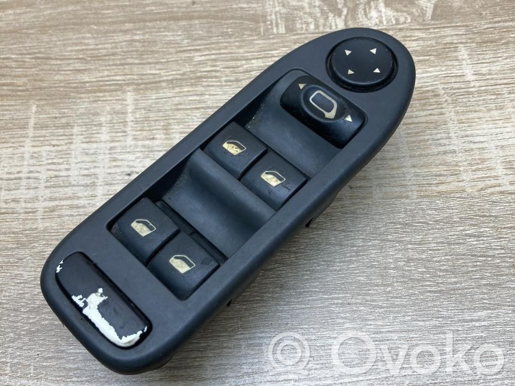 Citroen C5 Electric window control switch 
