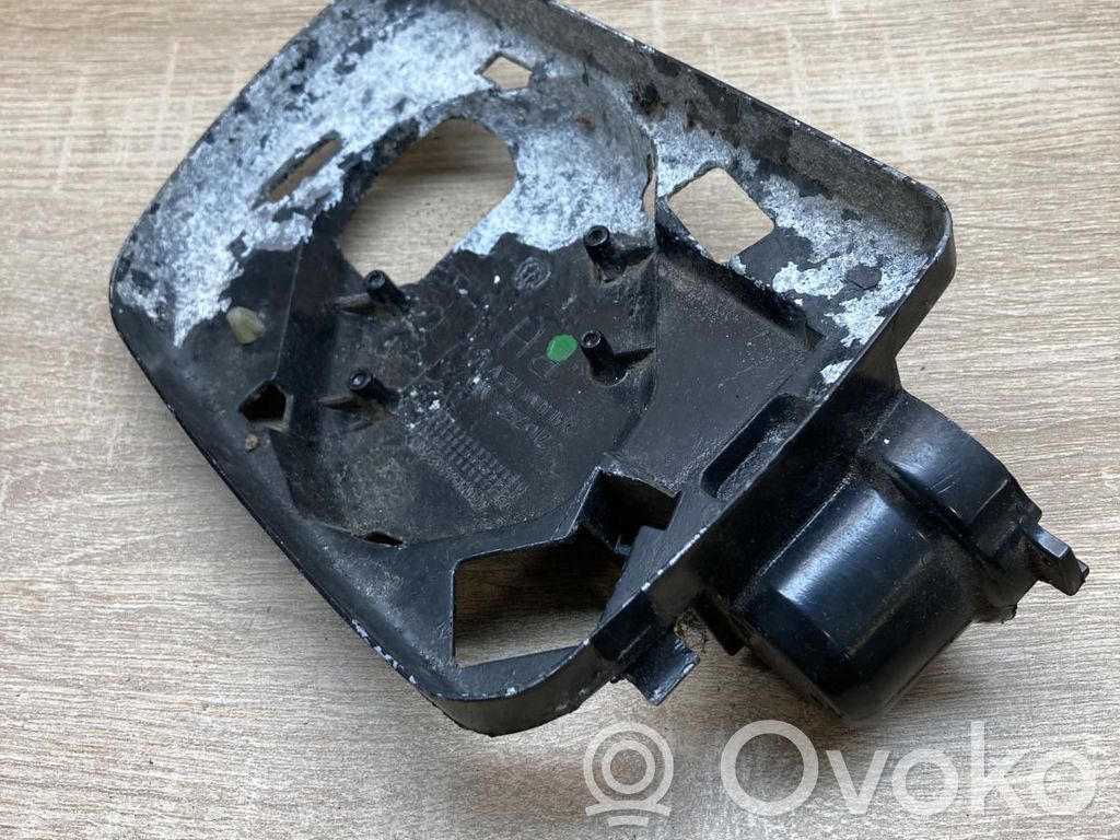 Element lusterka bocznego drzwi przednich   710750,7039594