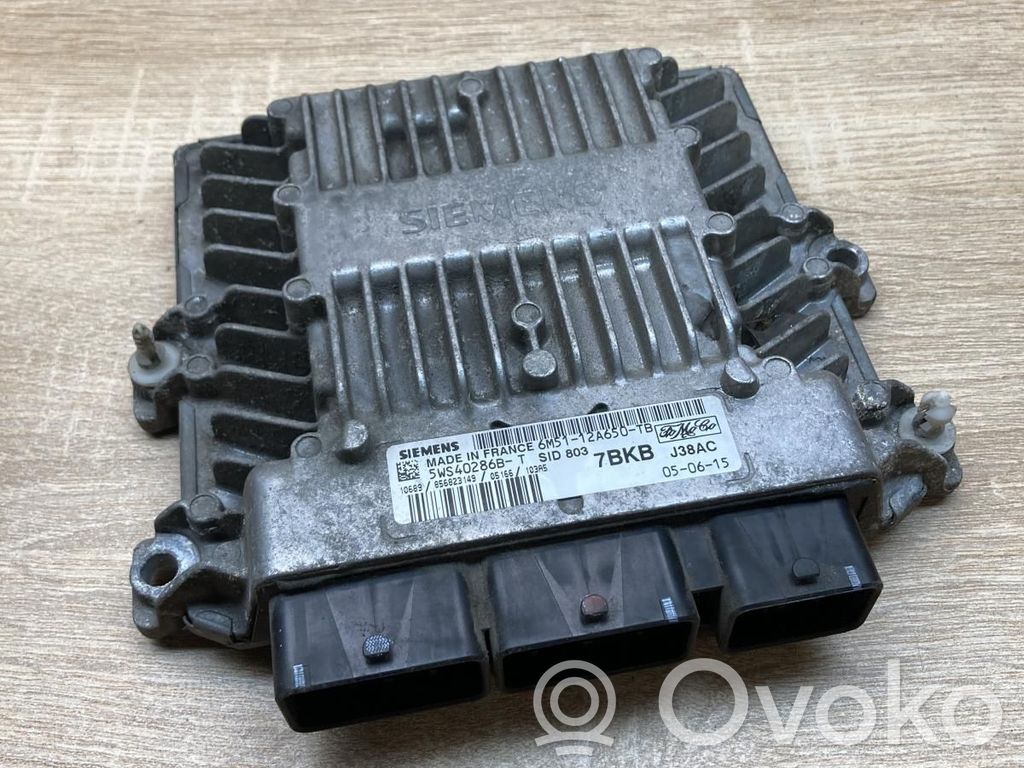 Ford Focus C-MAX Engine control unit/module ECU 