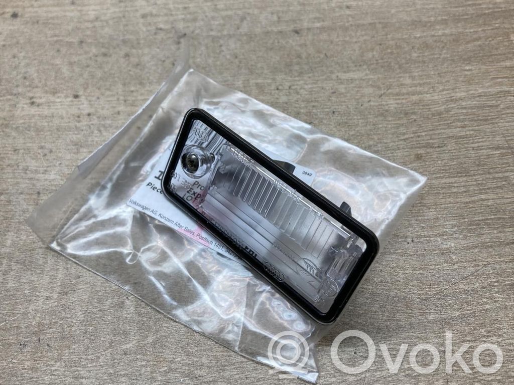 Audi A4 S4 B7 8E 8H Éclairage de plaque d'immatriculation 