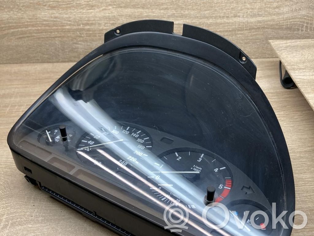 BMW 5 E39 Nopeusmittari (mittaristo) 