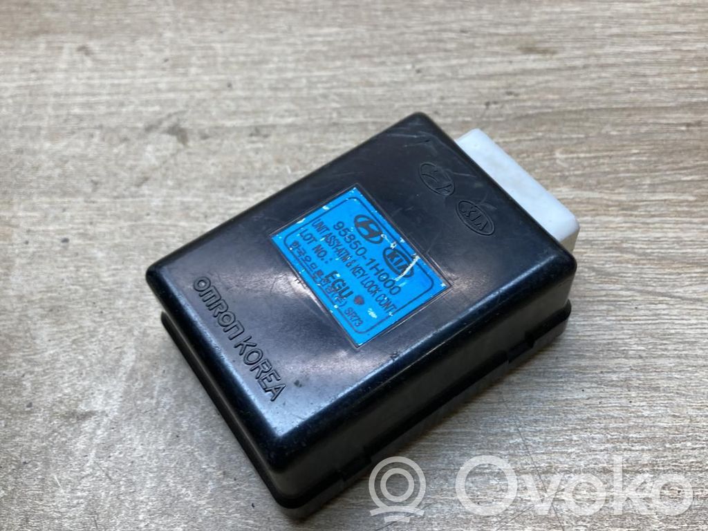 KIA Ceed Door central lock control unit/module 