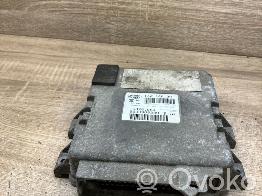 Peugeot 206 Engine control unit/module 
