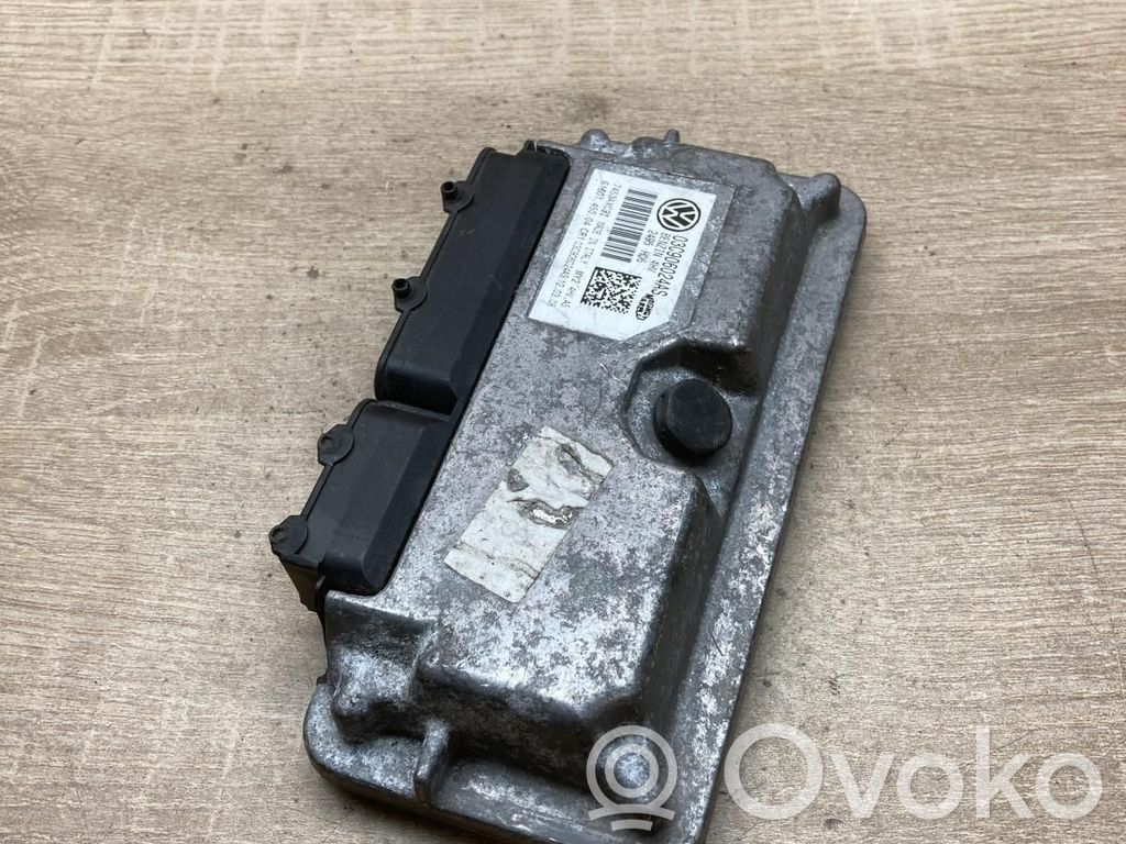 Volkswagen Golf V Komputer / Sterownik ECU silnika 