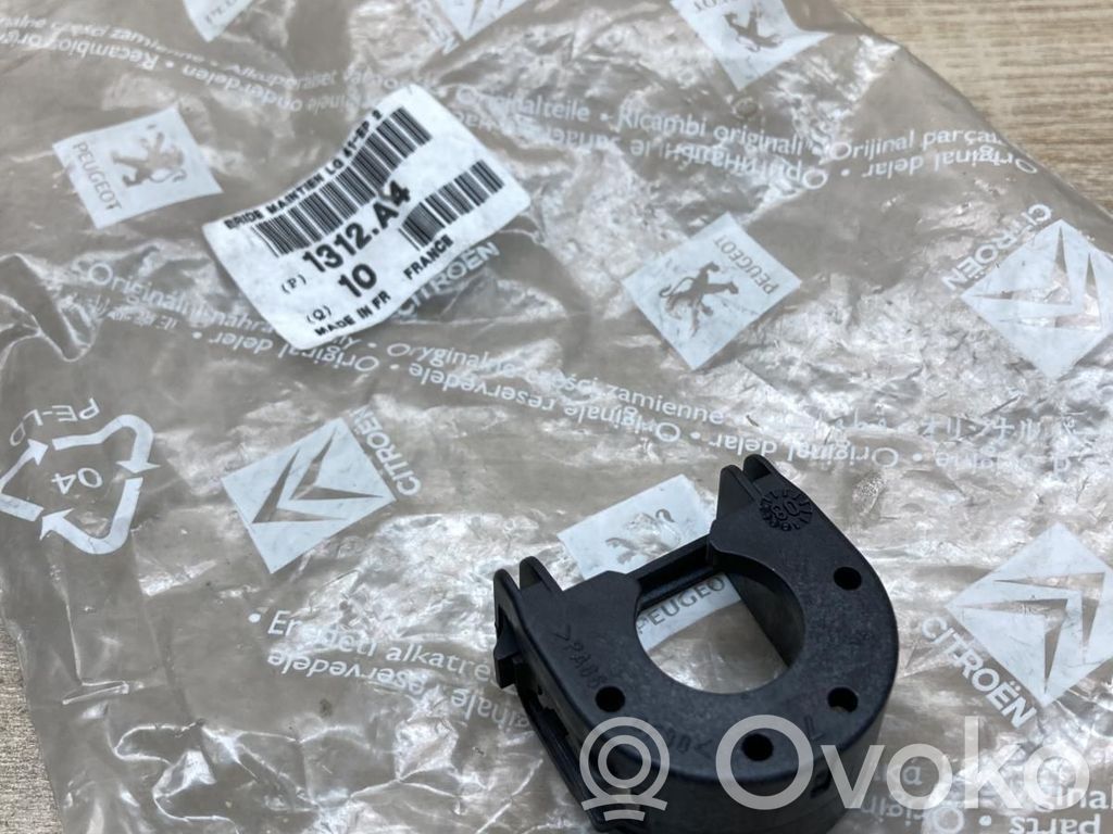Citroen C3 Aircross Radiator mount bracket 