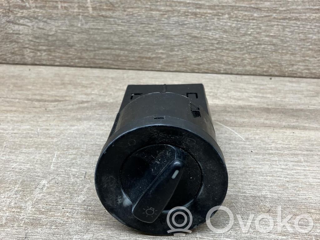 Light switch   BK73B0941531C
