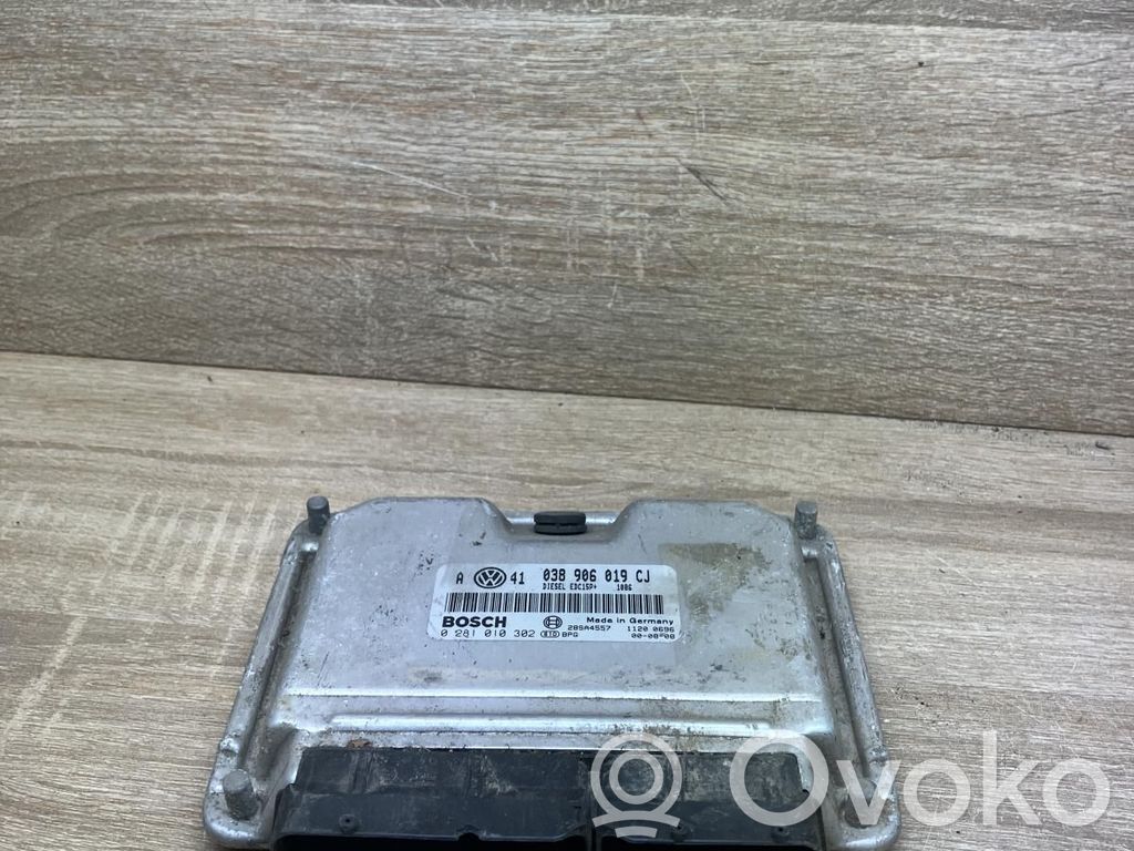 Volkswagen Golf IV Unitate/modul de control motor 