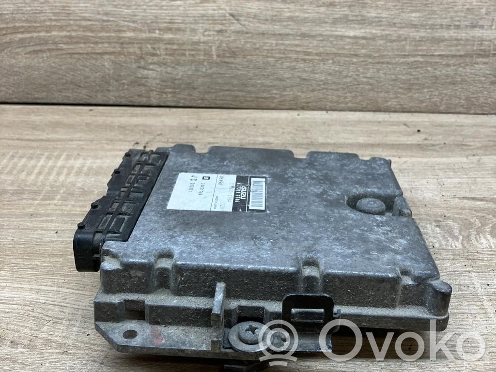 Opel Vectra C Unitate/modul de control motor 