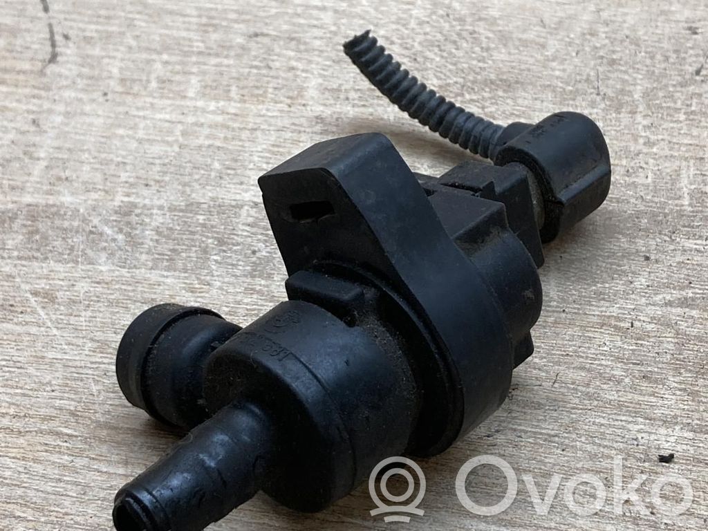Válvula de vacío   7512581