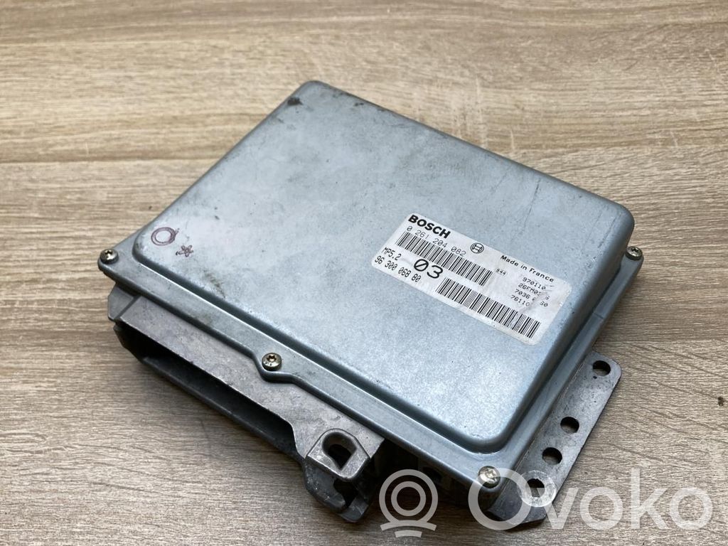 Komputer / Sterownik ECU silnika   9630006880,0281204082