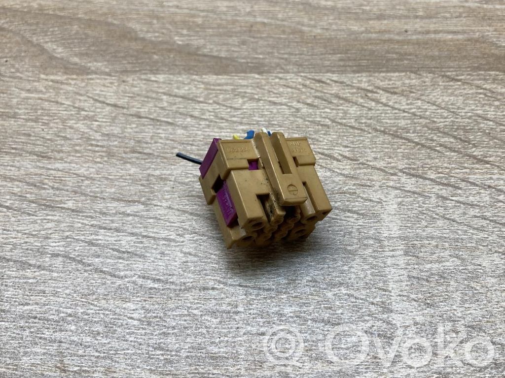 Audi A4 S4 B5 8D Plug wire 