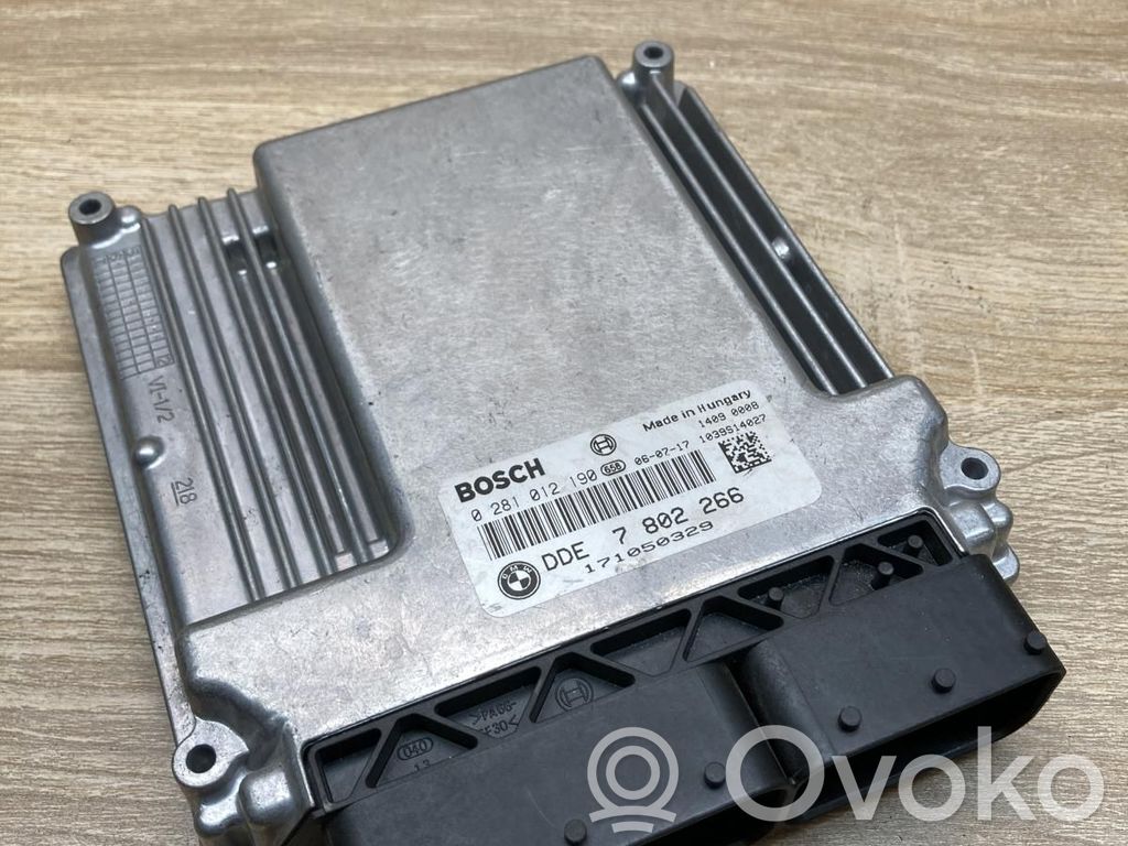 Unidad de control/módulo ECU del motor   7802266,0281012190