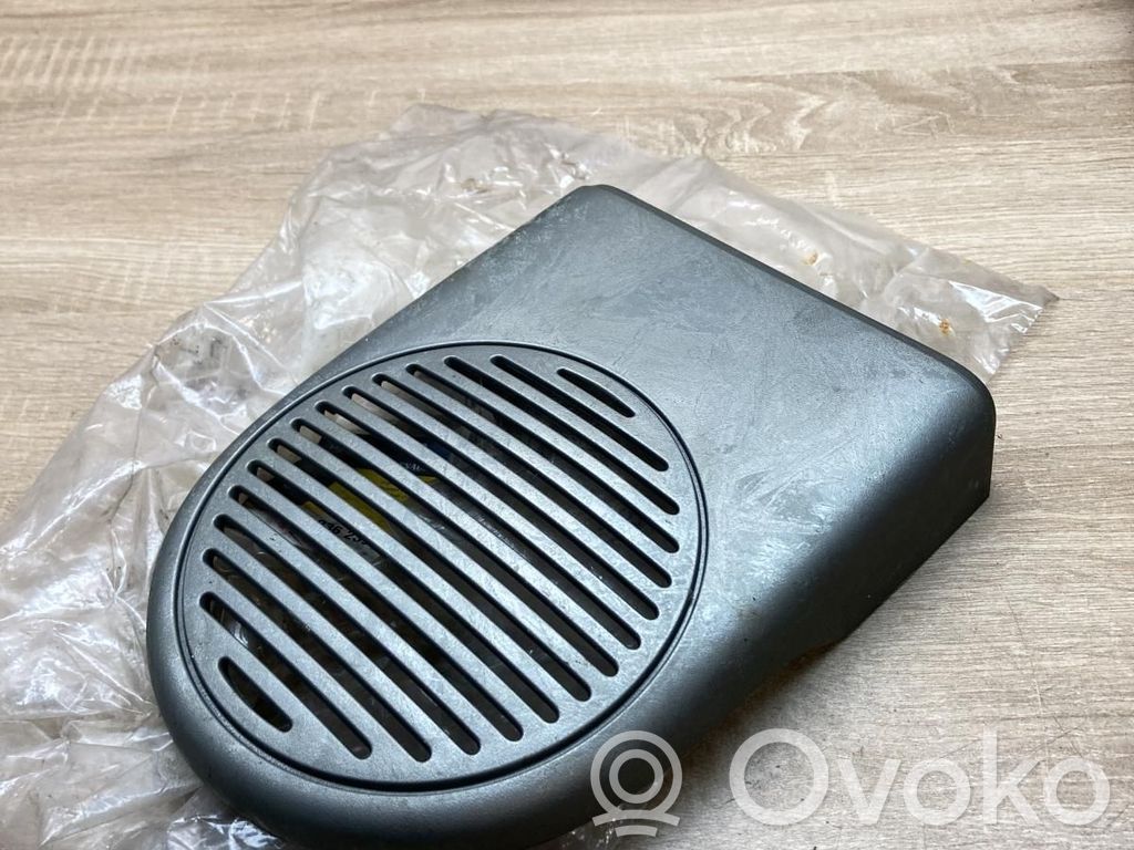 Renault Clio II Передняя отделка громкоговорителя 