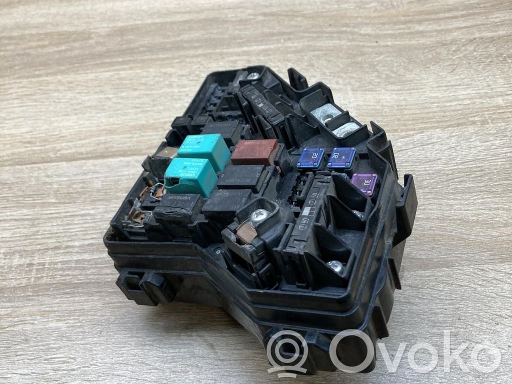 Honda CR-V Saugiklių blokas 