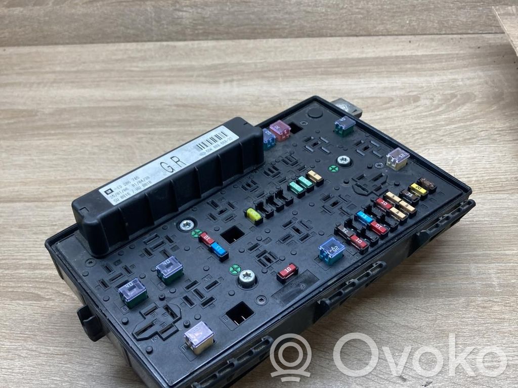 Opel Astra H Modul siguranțe 