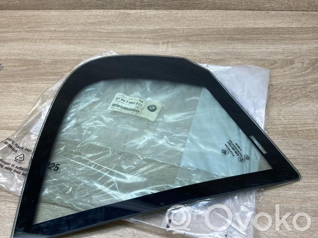 BMW 3 E90 E91 Ventanilla de ventilación de la puerta trasera 