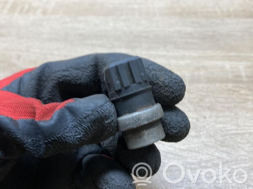 Volkswagen Golf III Senzor temperatură lichid răcire 