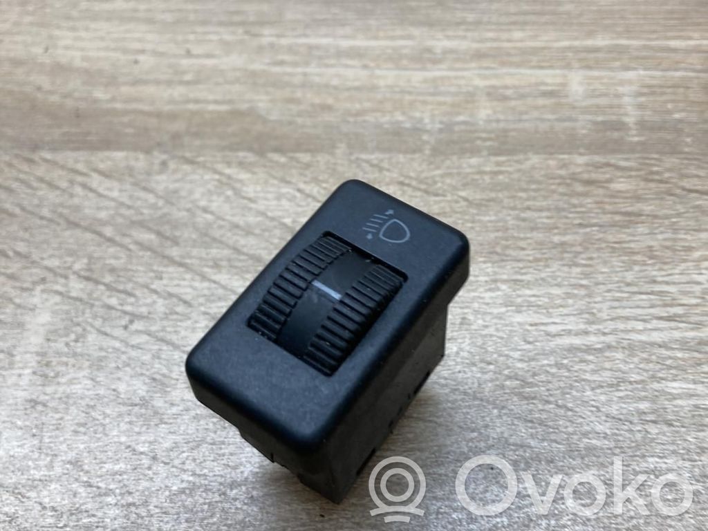 Volkswagen Golf III Interruttore di regolazione livello altezza dei fari 