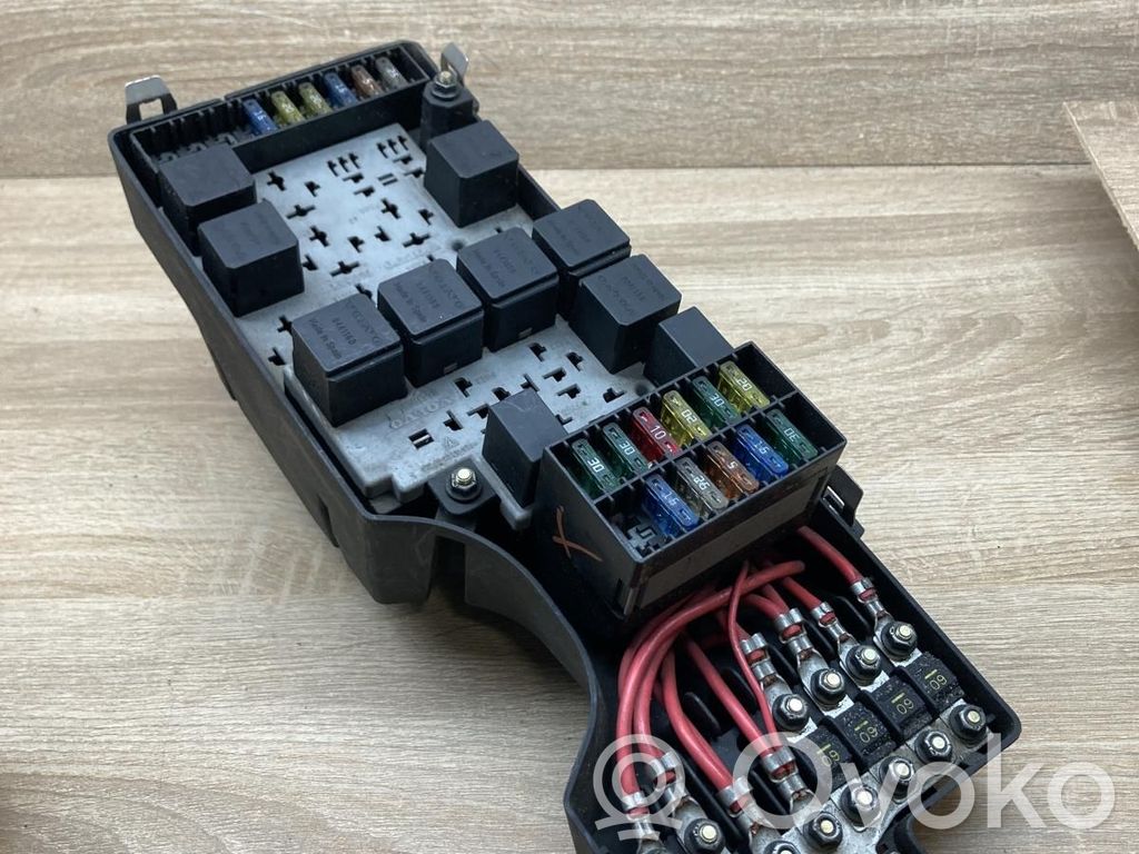 Volvo S80 Fuse module 
