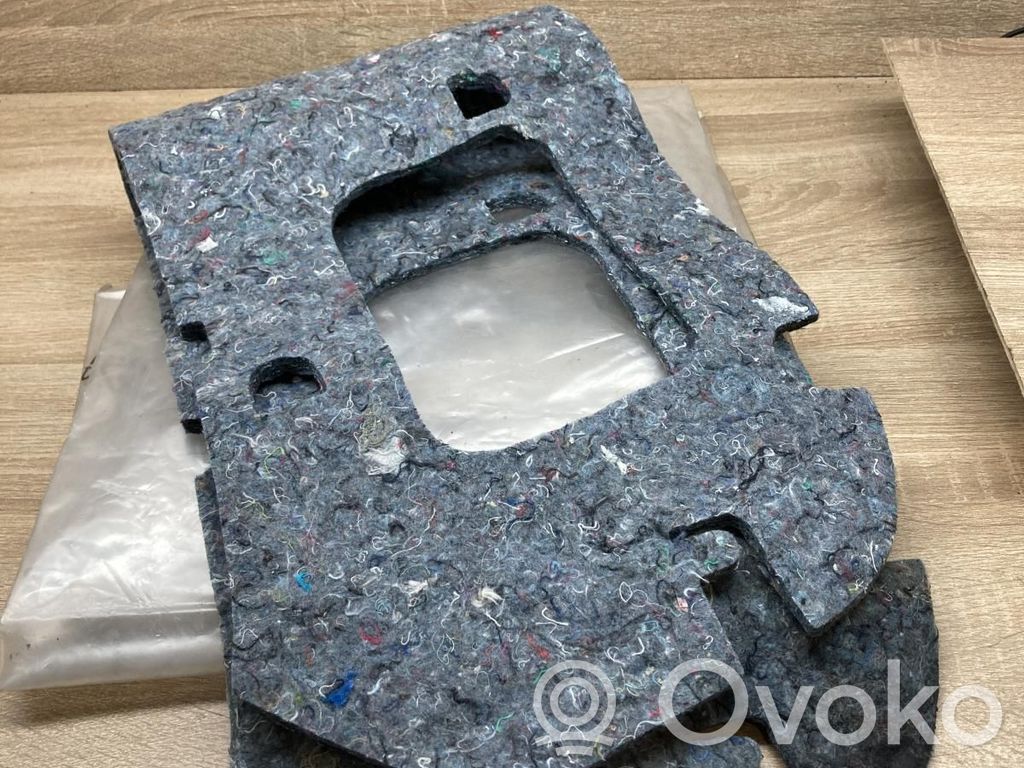 Peugeot 308 Front door sound insulation 