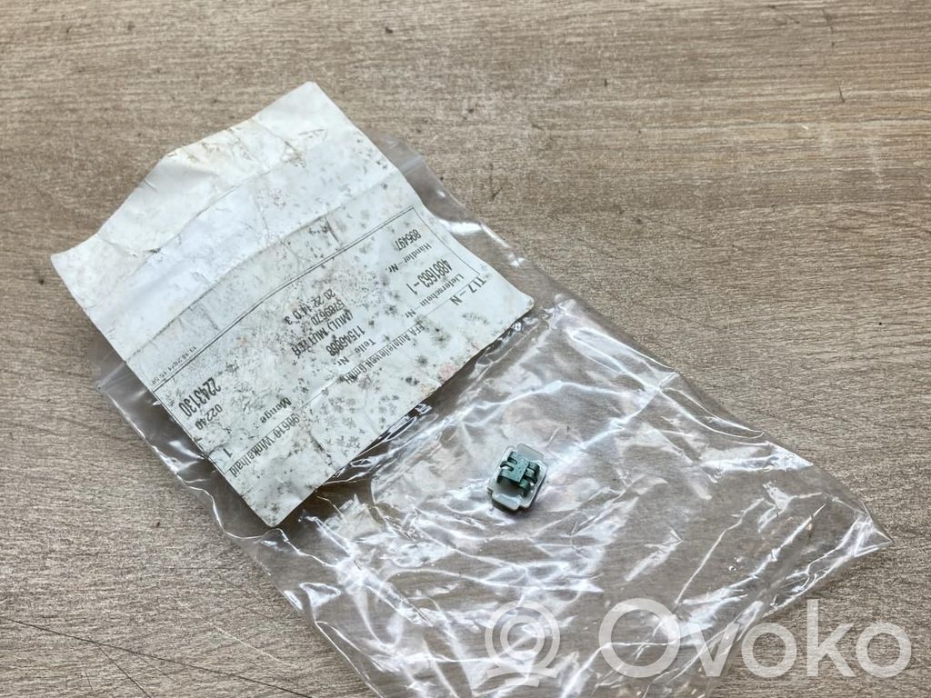 Inne części wnętrza samochodu   11546868