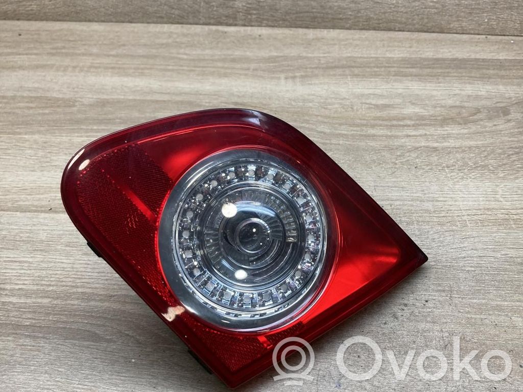 Volkswagen PASSAT B6 Lampy tylnej klapy bagażnika