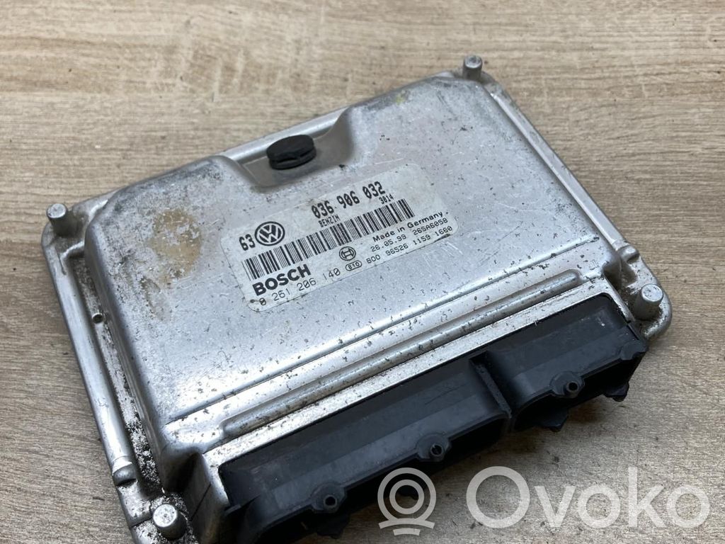 Volkswagen Golf IV Unitate control motor/modul ECU 