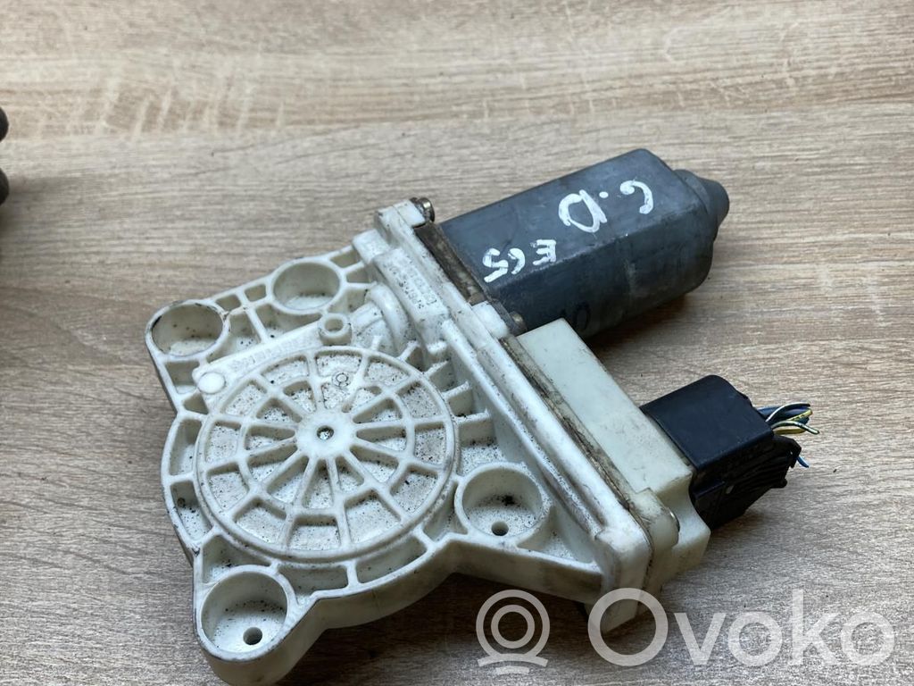 BMW 7 E65 E66 Aizmugurē loga pacēlāja motoriņš 