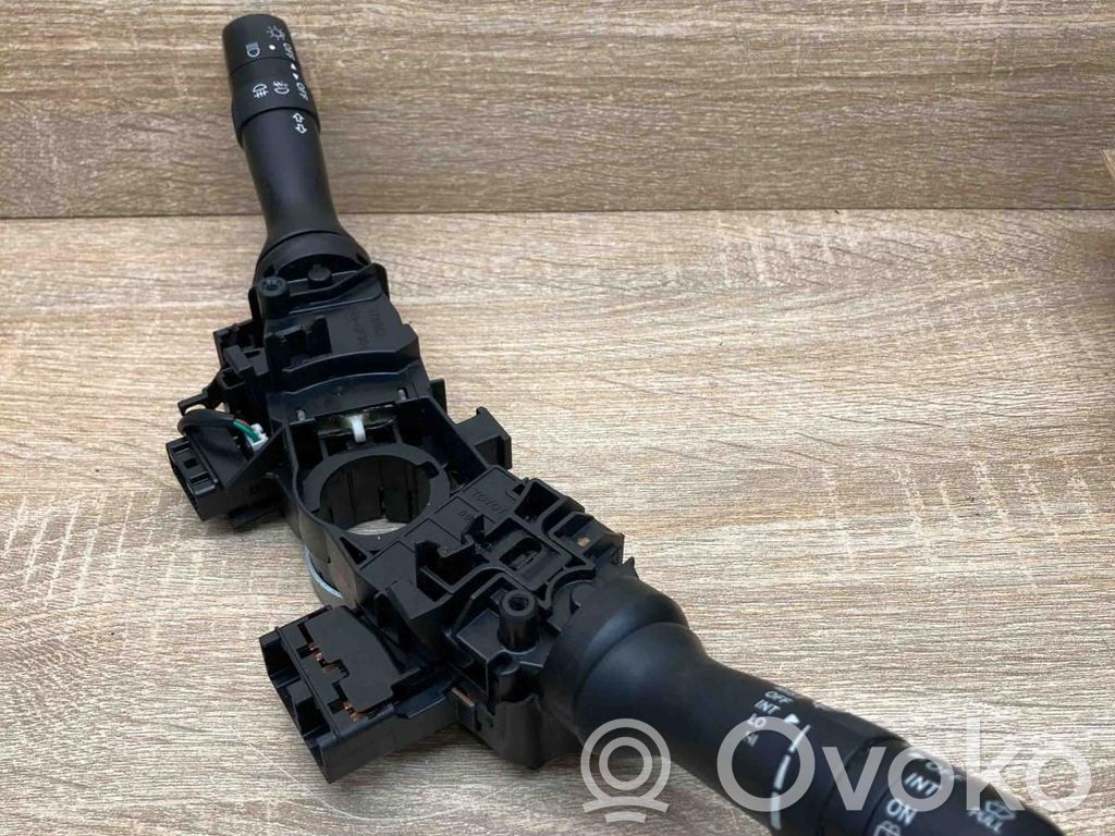 Toyota Prius (XW20) Leva/interruttore dell’indicatore di direzione e tergicristallo 