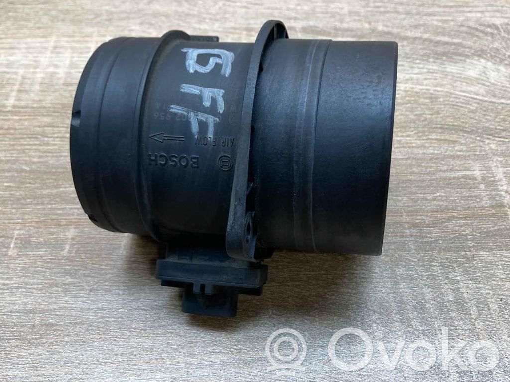 Skoda Octavia Mk2 (1Z) Mass air flow meter 