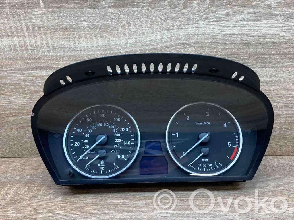 BMW 5 E60 E61 Nopeusmittari (mittaristo) 