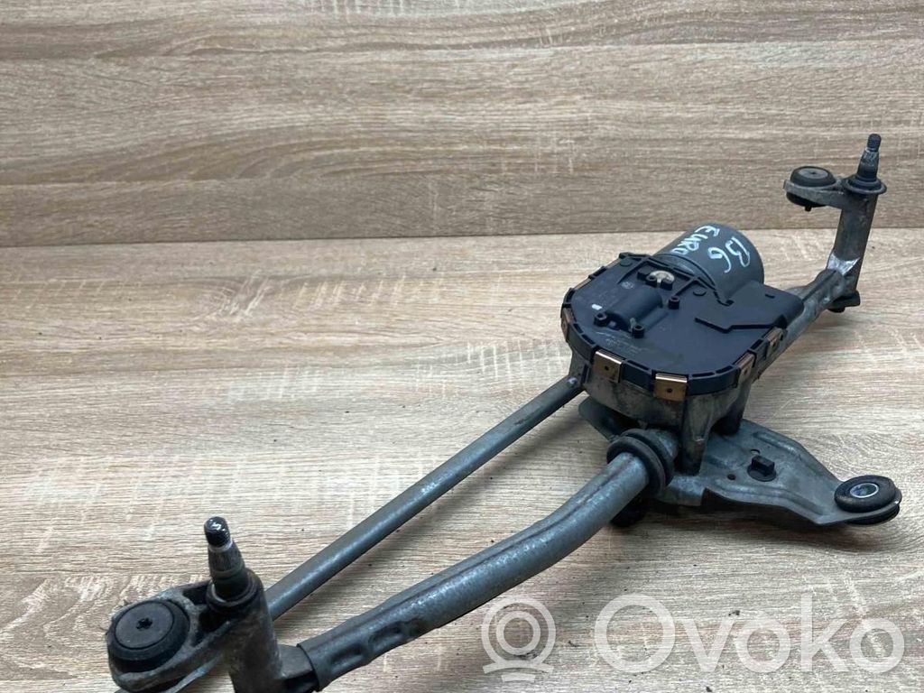 Volkswagen PASSAT B6 Motor del limpiaparabrisas 