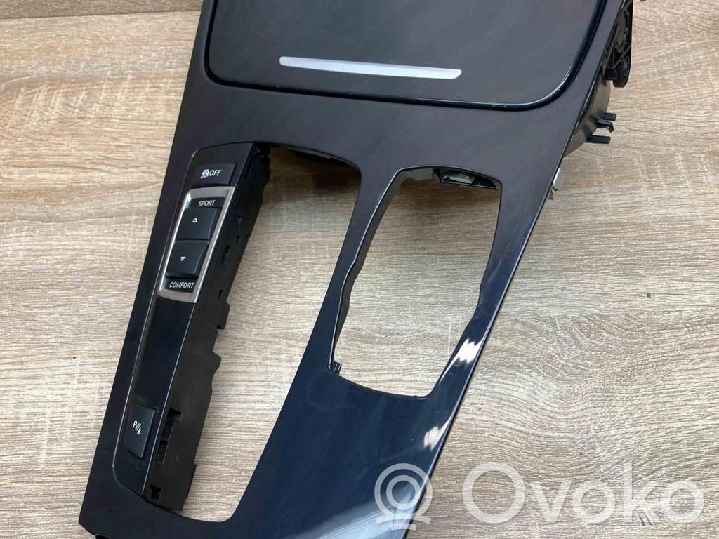 BMW 5 GT F07 Rivestimento in plastica cornice della leva del cambio 