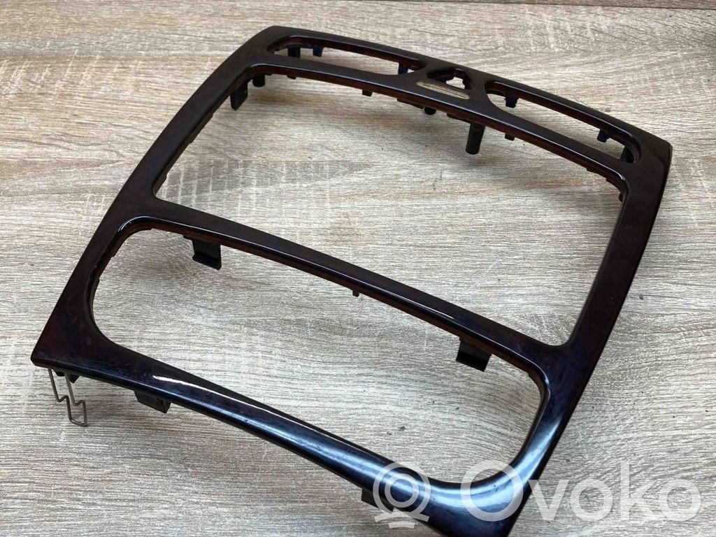 Mercedes-Benz C W203 Garniture de tableau de bord