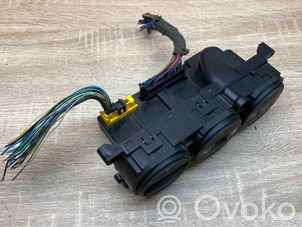 Panel klimatyzacji   69262209,WITHPLUG