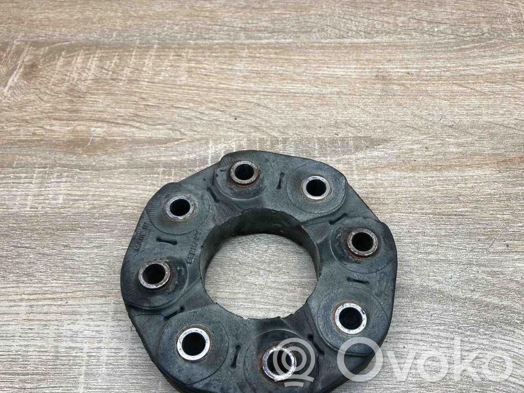 Mercedes-Benz E W211 Giunto a ciambella albero di trasmissione posteriore 
