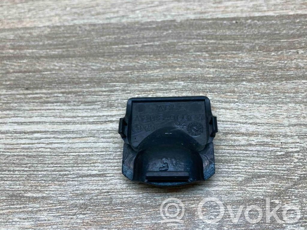 Inne części wnętrza samochodu   A2118490003,USED