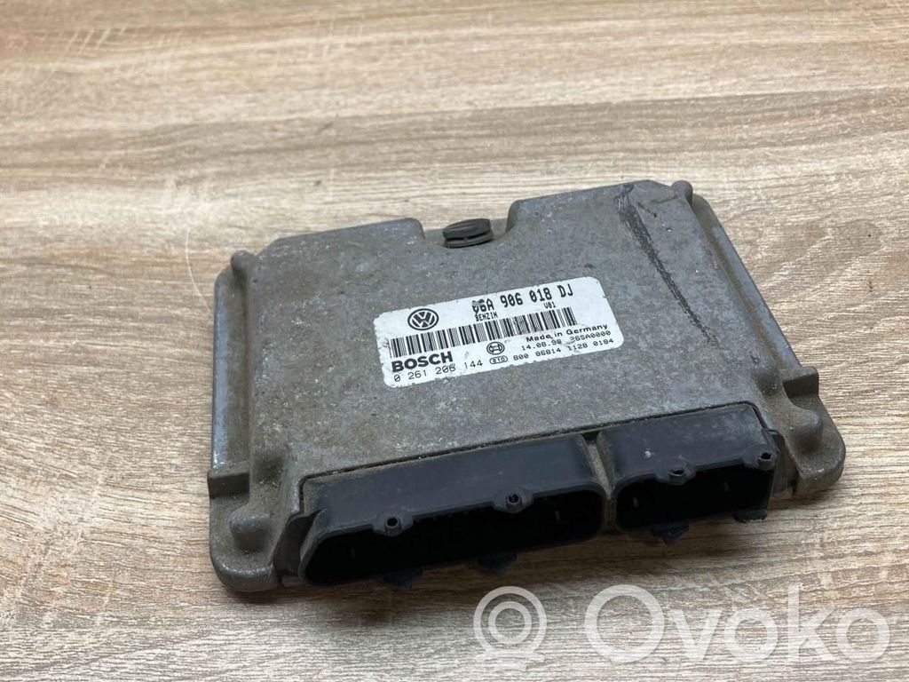 Skoda Octavia Mk1 (1U) Engine control unit/module ECU 