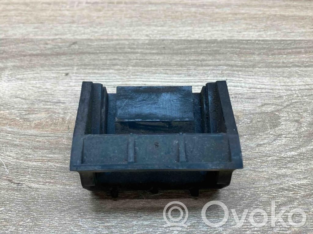 Support, fixation radiateur   7533537