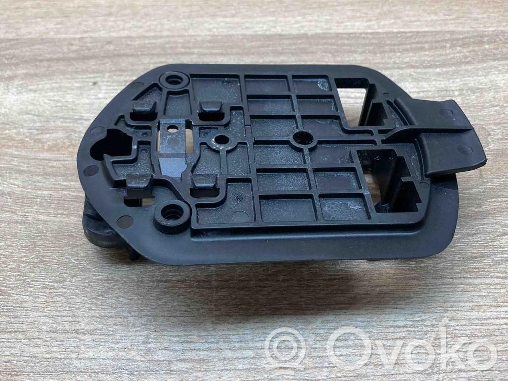 Mercedes-Benz E W211 Suport fixare triunghiular lumini avarie