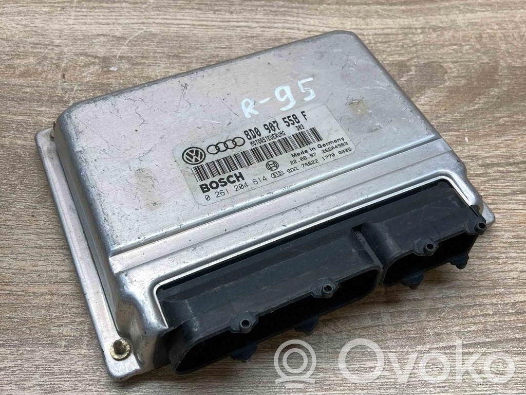 Unidad de control/módulo ECU del motor   8D0907558F,0261204614