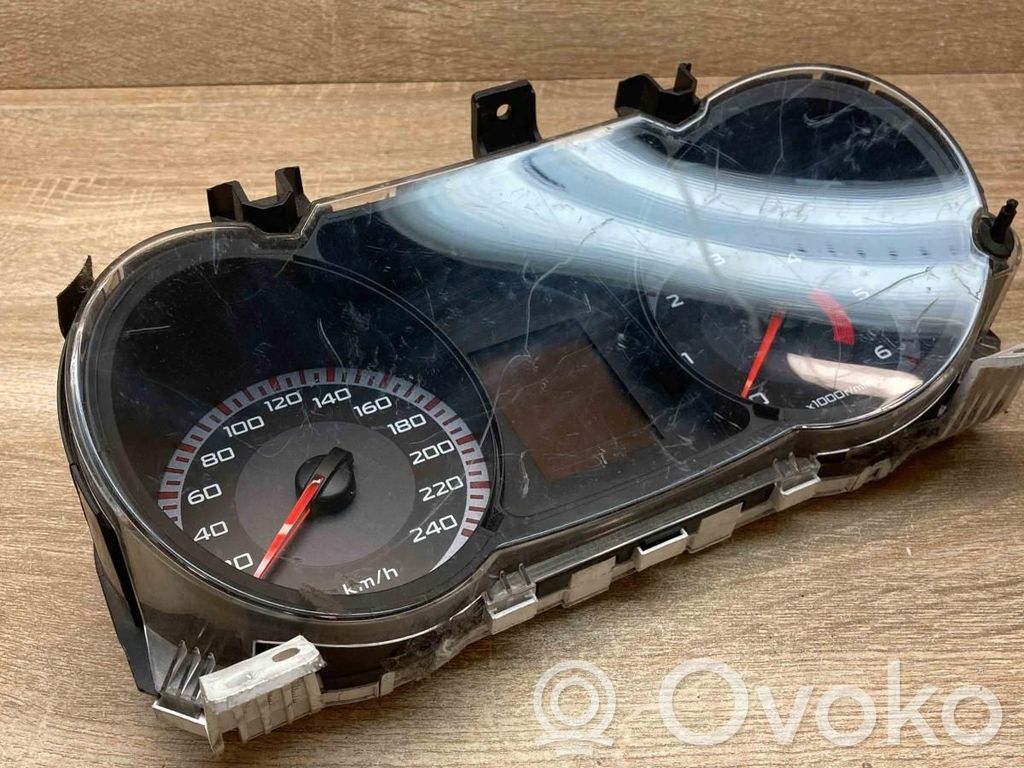 Peugeot 4007 Speedometer (instrument cluster) 