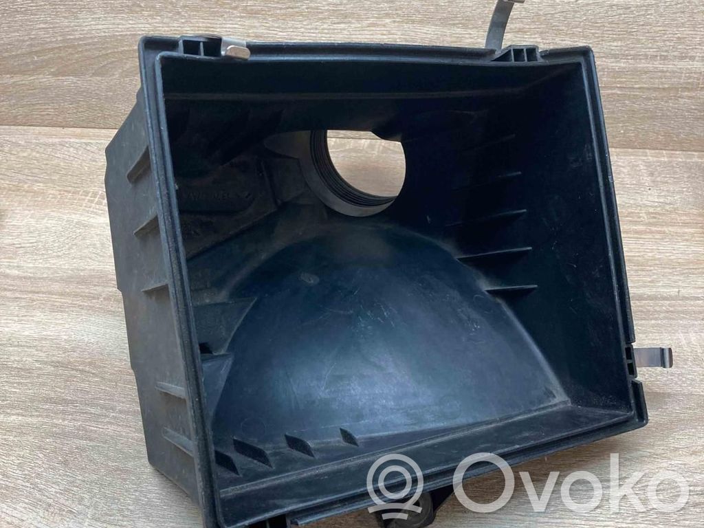 BMW 5 E39 Air filter box 