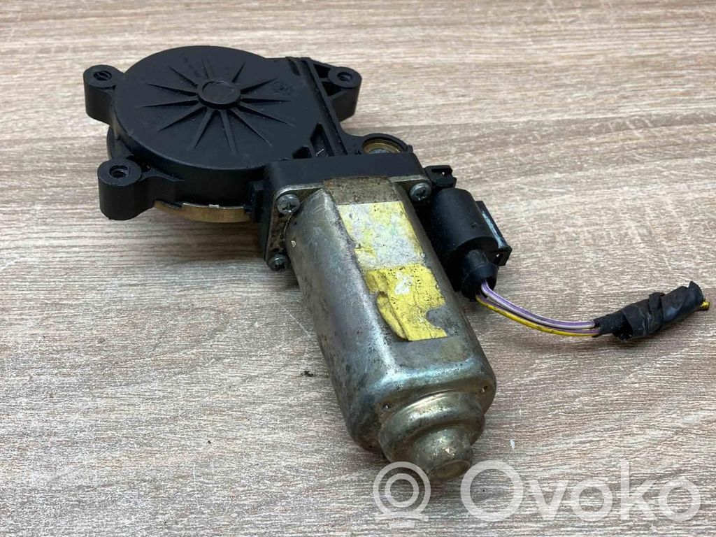 Ford Focus Motor del regulador de la ventanilla de la puerta delantera 